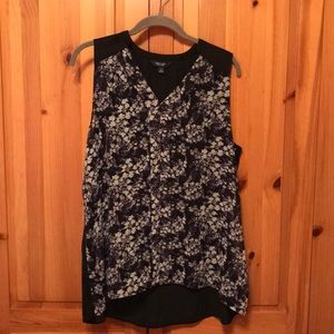 Vera Wang Sleeveless Blouse